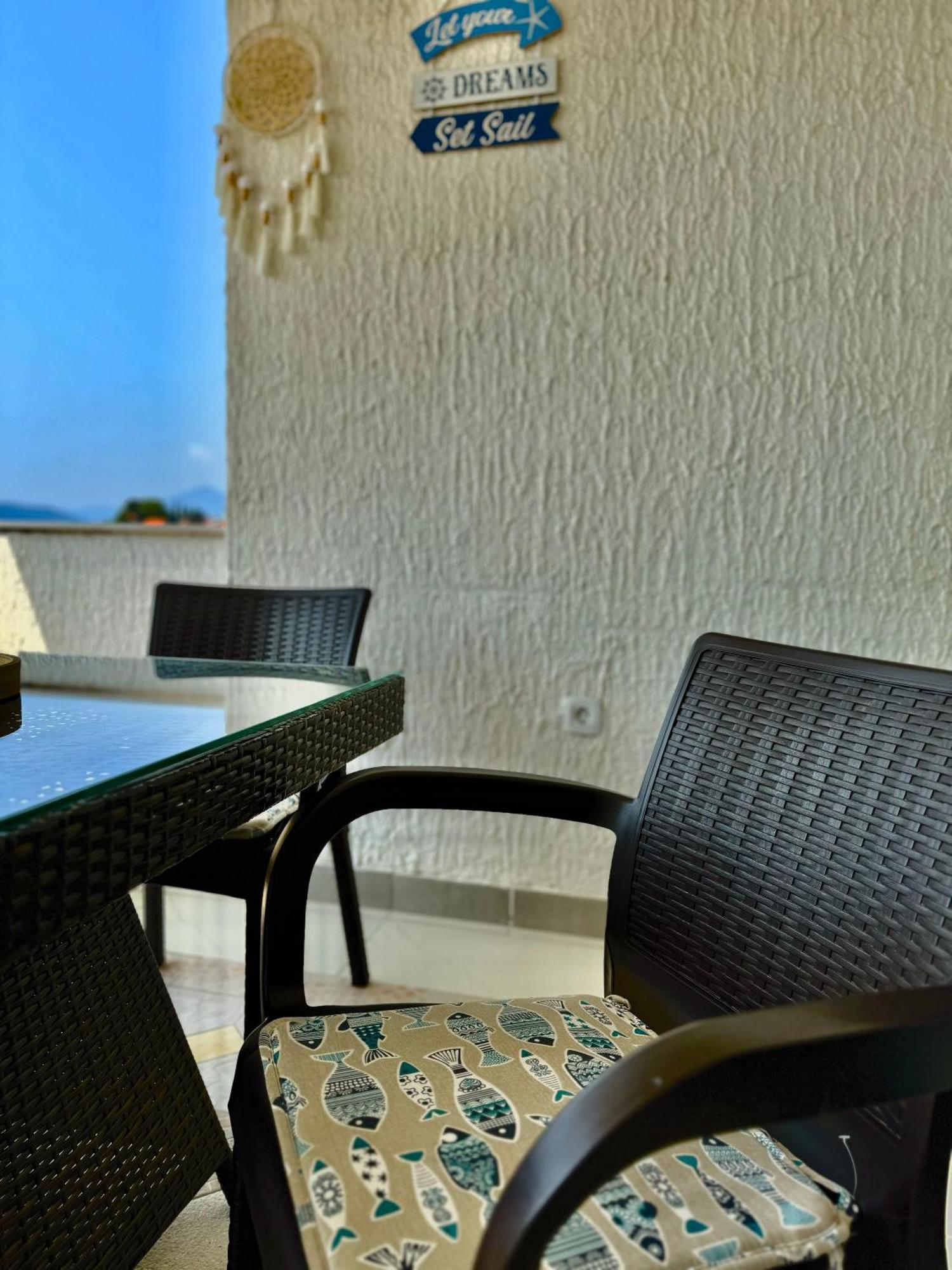 Pine&Sea Beach Retreat Sveti Stefan Exterior photo